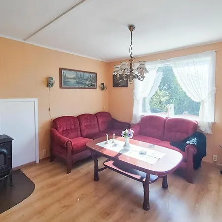 Beautiful Home In Reksteren With Wifi Feriehus