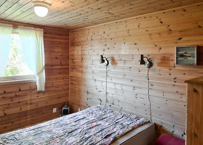 3 Bedroom Amazing In Reksteren * Haukafer