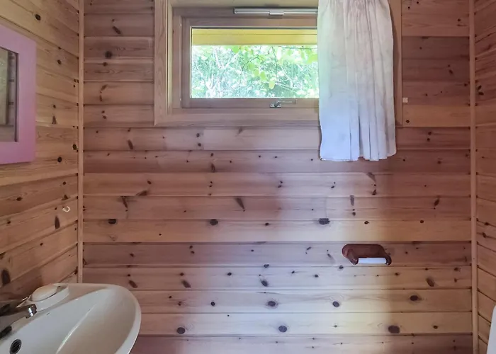 3 Bedroom Amazing In Reksteren Casa vacanze Haukafer